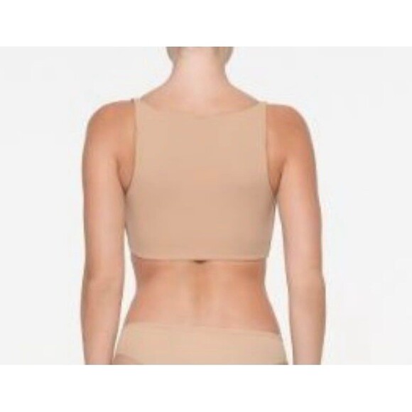 NWT SKIMS FITS EVERYBODY FULL COVERAGE BACK SMOOTHER BRA SAND - 44DD - Picture 4 of 5